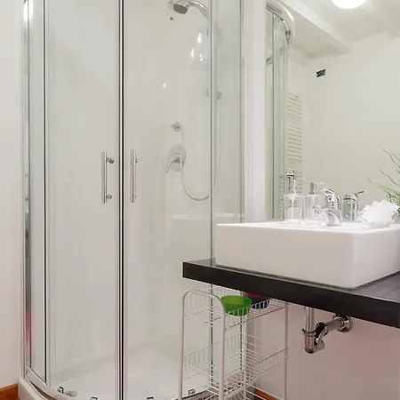 Wagner Red Metro Apartman *